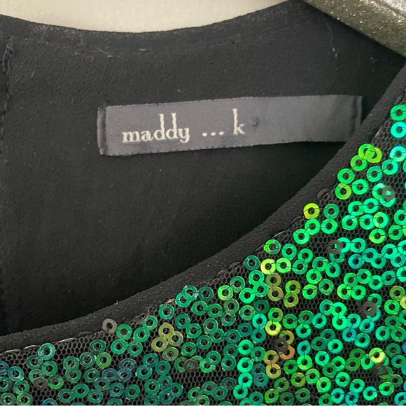 Maddy…K Blue & Green Sequin Short Sleeve Semi-Crop Top with Zipper on Back - Picture 6 of 6